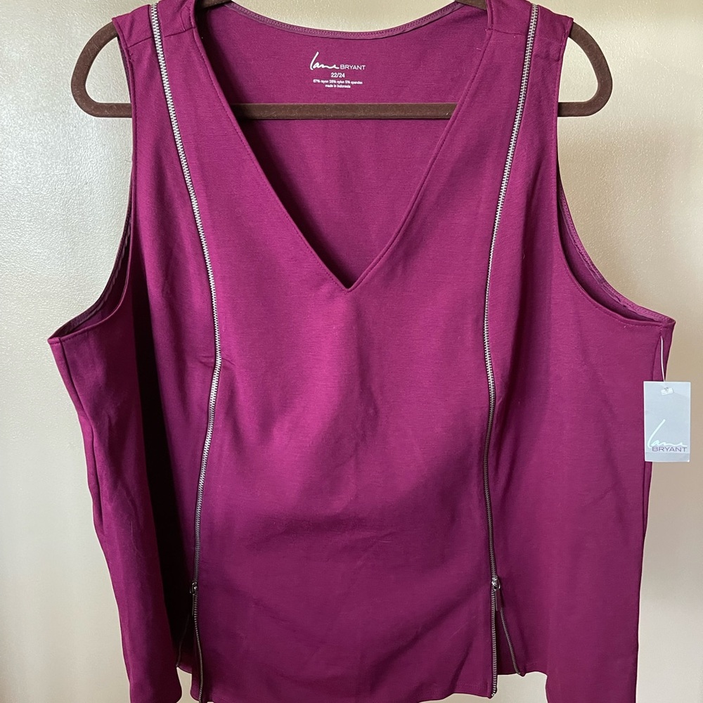 Lane Bryant 22/24 no sleeve top